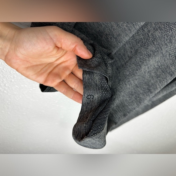 Lululemon Swiftly Tech Long Sleeve 2.0 * Variegated
Mesh Camo Size 6 - Picture 7 of 8